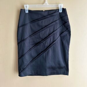 ✌️4 for $20✌️ Le château satiny skirt